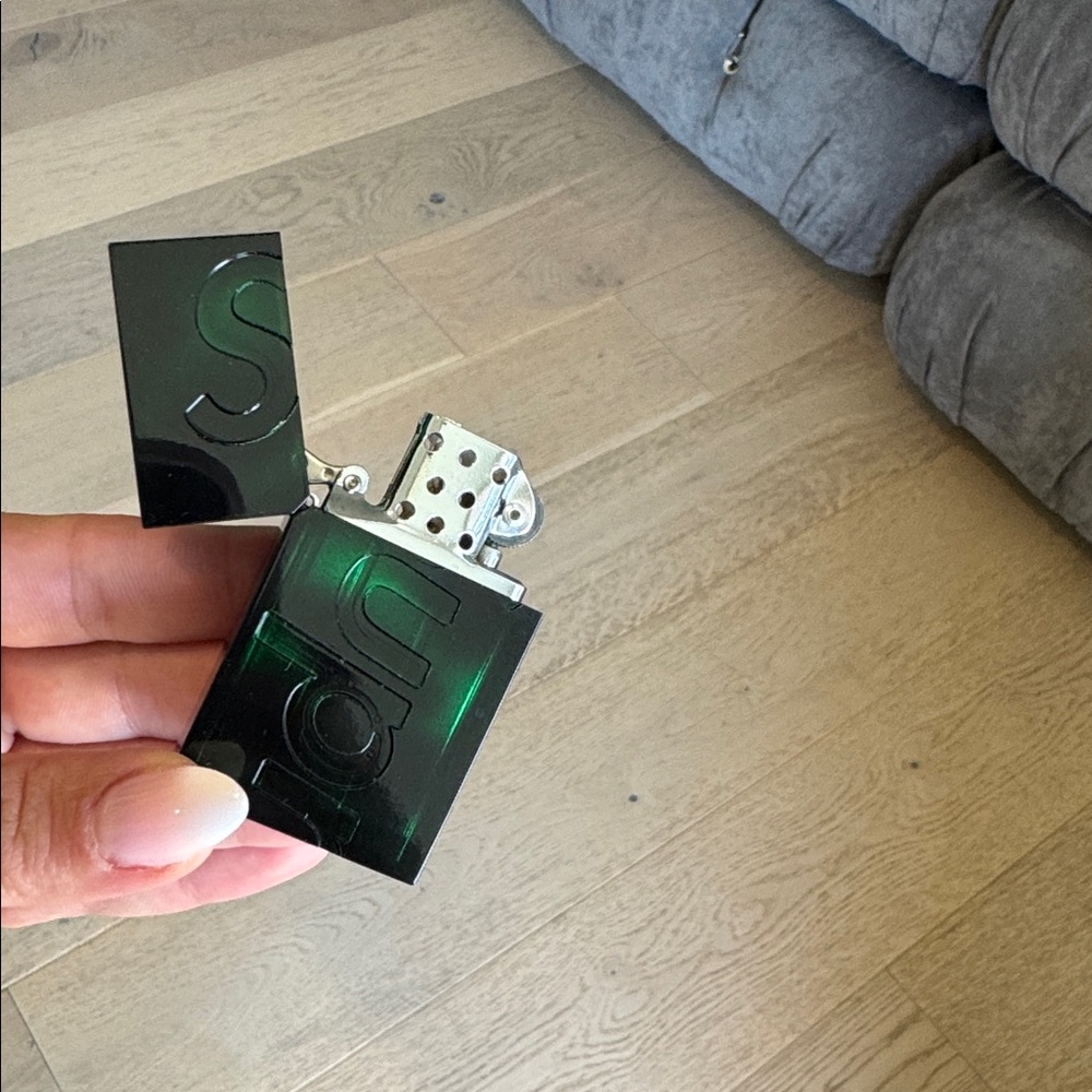 Supreme Tsubota Pearl Green and Black Lighter